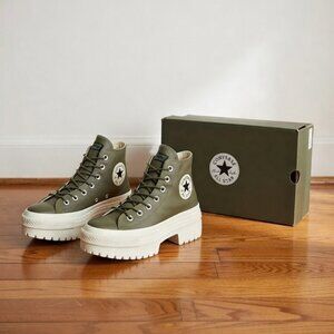 Converse Chuck Taylor All Star Lugged Women's Size 7.5 Green Platform High Top
